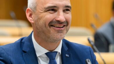 minister cigler kralj obljublja pomoc dolenjskim kmetom v boju s suso in divjadjo 6a91ccb407945 1787940020