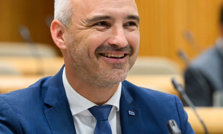 minister cigler kralj obljublja pomoc dolenjskim kmetom v boju s suso in divjadjo 6a91ccb407945 1787940020