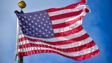 Ameriški nadzor nad ključno svetovno naftno potjo: Hormuška ožina pod budnim očesom ZDA 2 usa flag 1