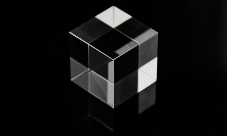 Soočenje v parlamentu: Stevanović pod pritiskom zaradi Black Cube 1 black cube