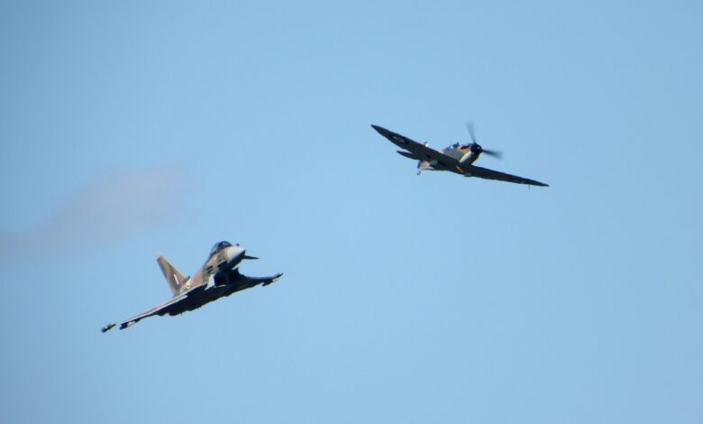 Izredne razmere v Veliki Britaniji po aretacijah pri RAF Fairford 1 british air baze raf fairford