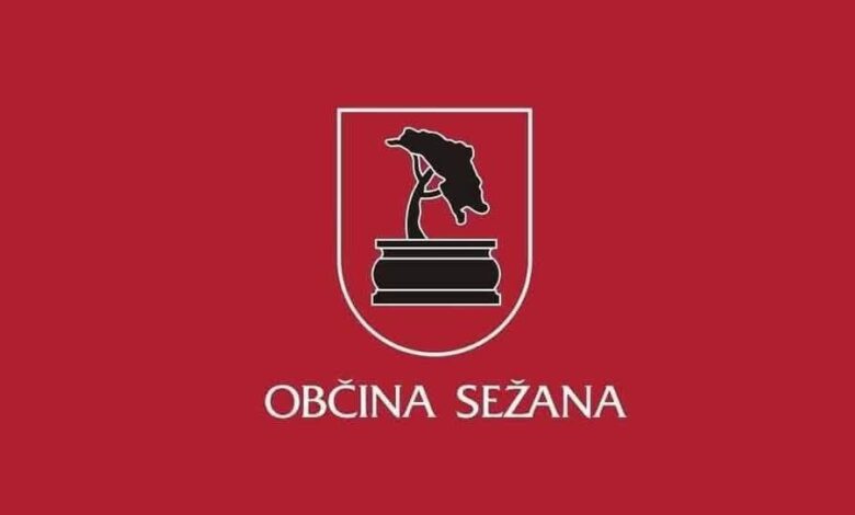 italijan z nozem povzrocil kaos na policijski postaji v sezani 6aa96b903768b 1789488016