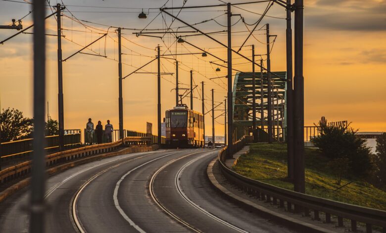 Zagreb skoraj brez tramvajev in avtobusov: Stavka ohromila mesto, dogovora še vedno ni 1 tramvaj