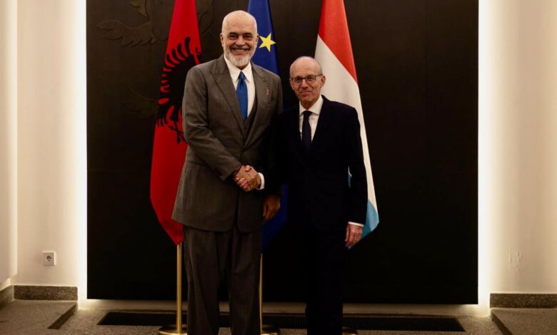 Edi Rama stran fb