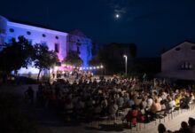 prvi festival pritegnil vec kot 2000 obiskovalcev v mestu 6ac5fc08d5327 1791360008
